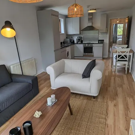 Newly Renovated D4 2bd The Aviva & Docklands