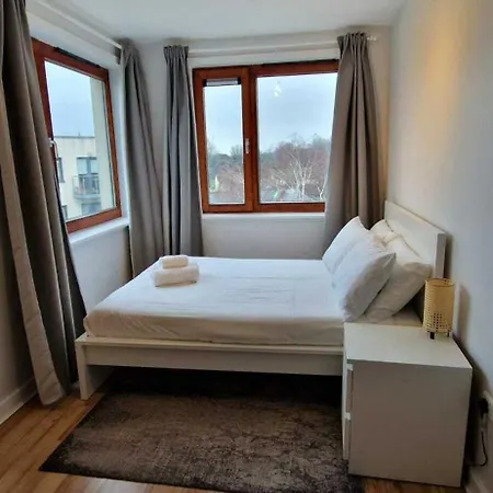 Apartman Newly Renovated D4 2bd The Aviva & Docklands