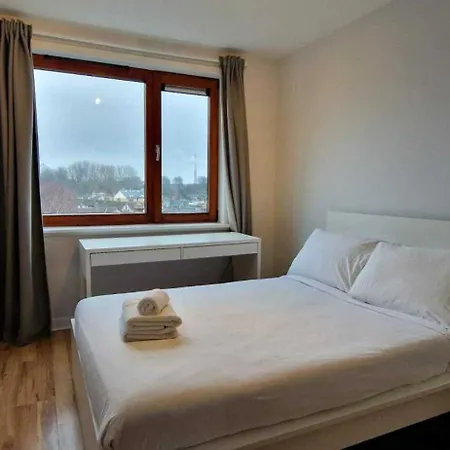 Newly Renovated D4 2bd The Aviva & Docklands