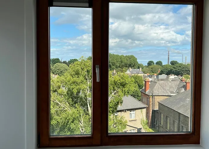 Newly Renovated D4 2bd The Aviva & Docklands